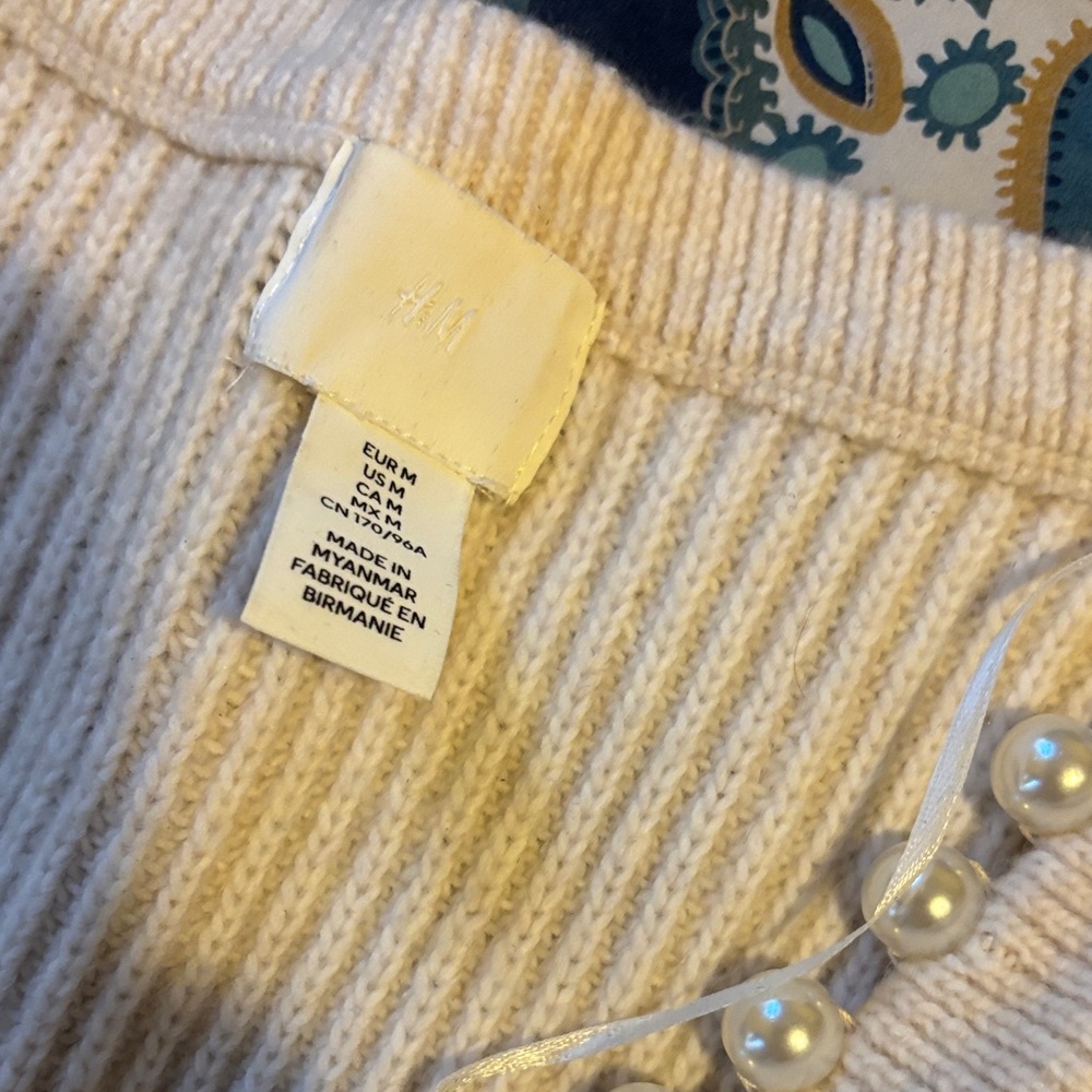 H&M Cream Ribbed Sweater